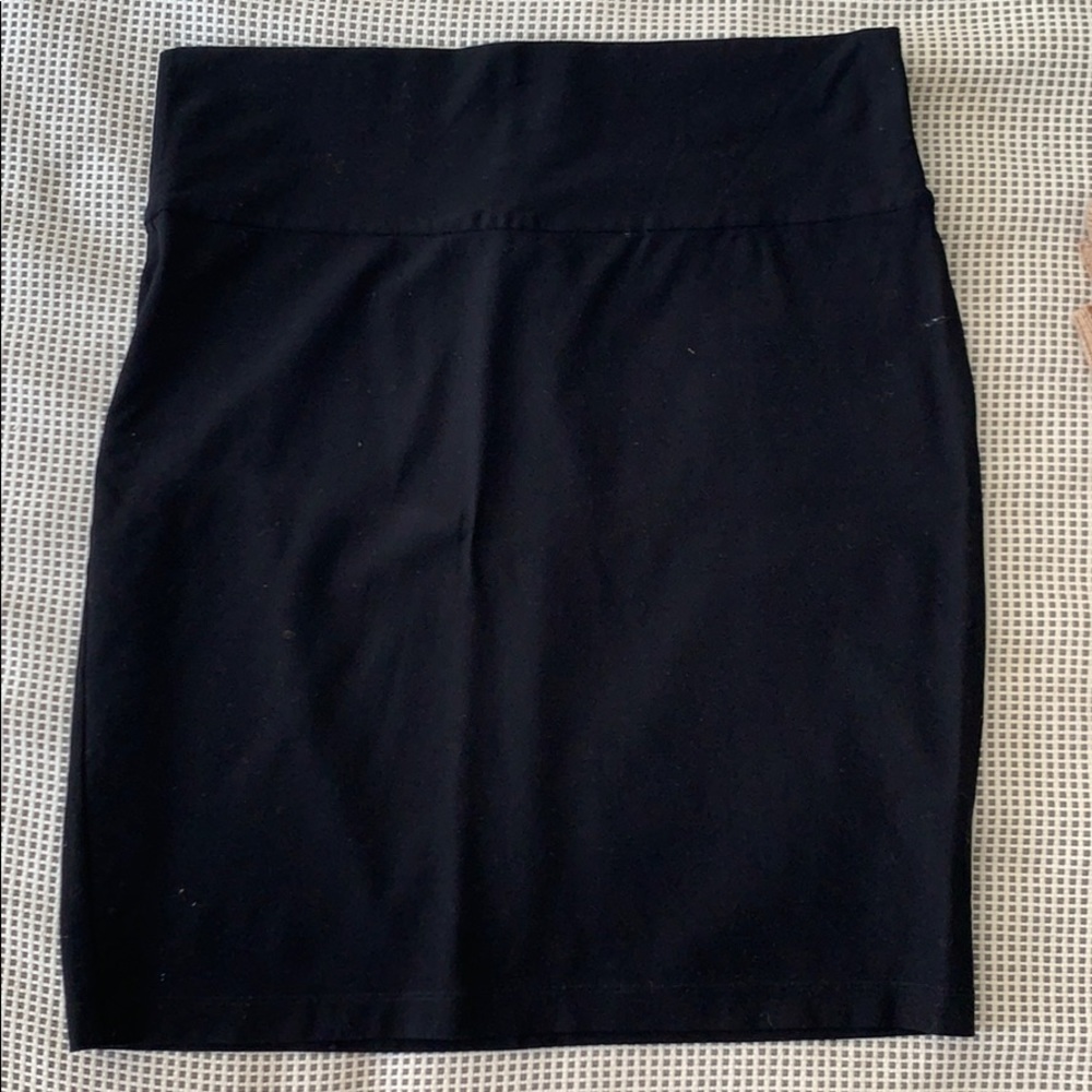 Basic black Eileen Fisher skirt